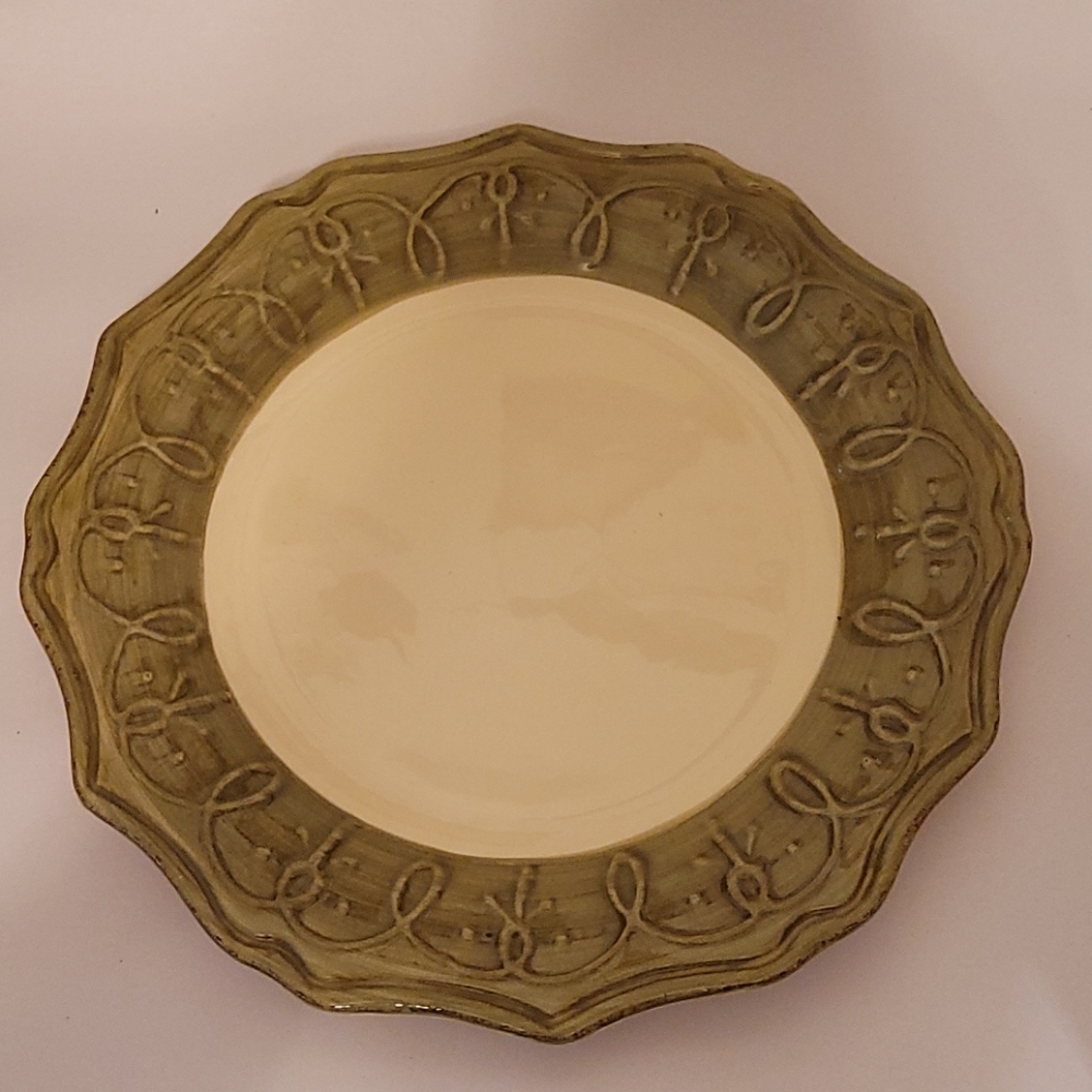 Pier 1 Gemma Baroque Plate